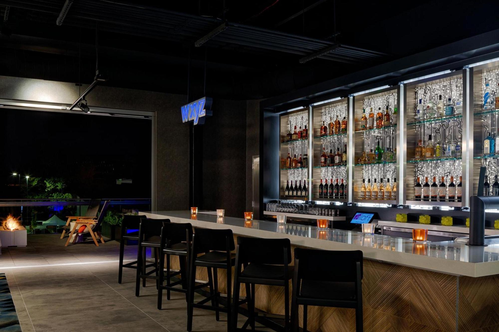 Aloft Columbus Hotel Exterior photo